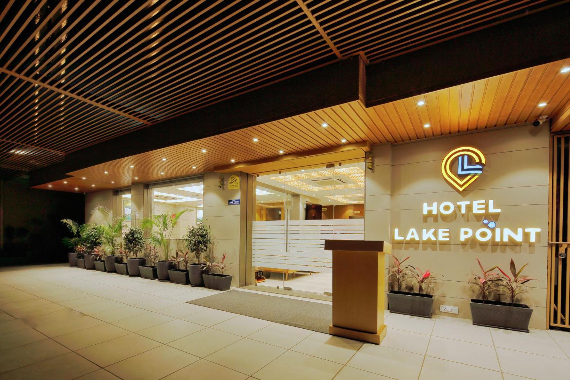 Hotel Lake Point Ahmedabad Exterior foto