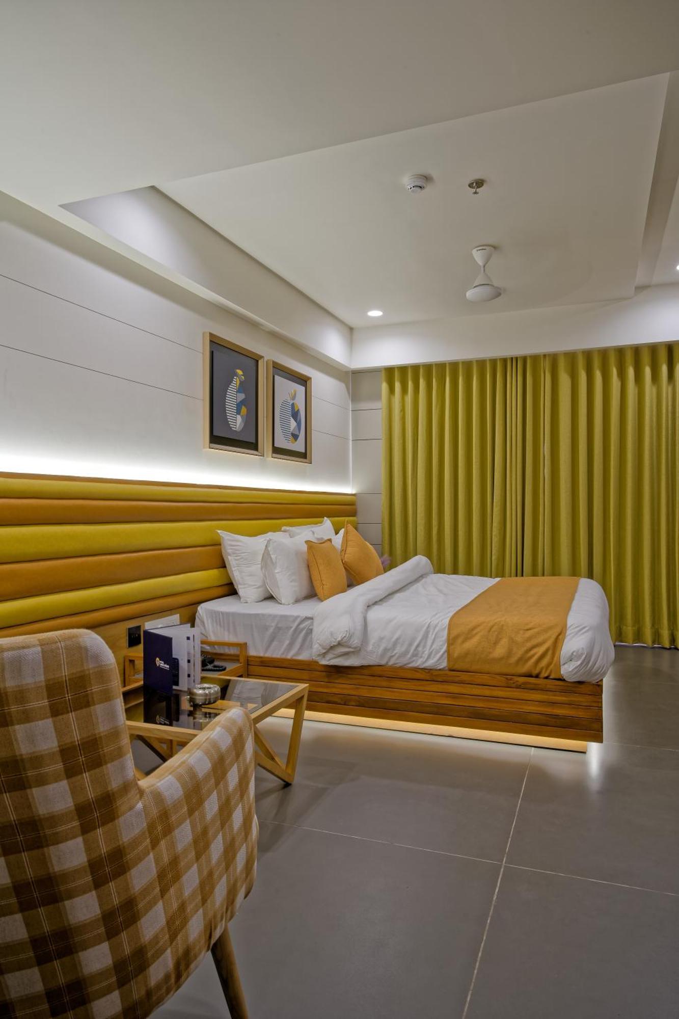 Hotel Lake Point Ahmedabad Exterior foto